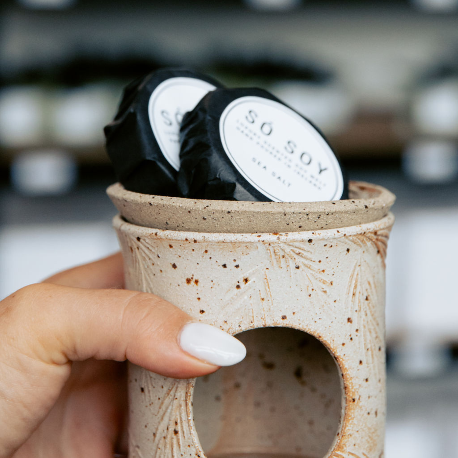 Earth Handmade Ceramic Wax Warmer at Só Soy