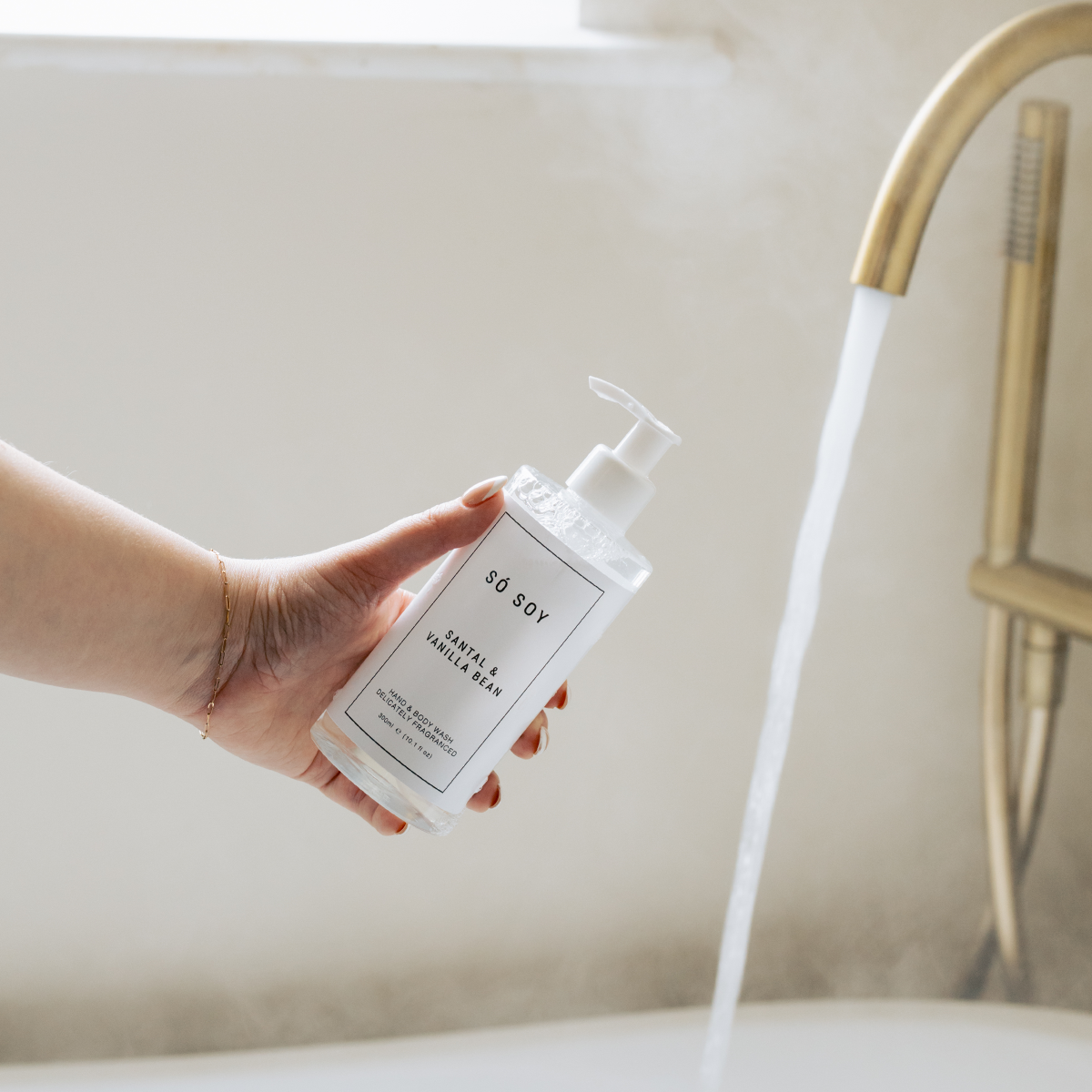Só Soy Santal & Vanilla Bean Hand & Body Wash 300ml